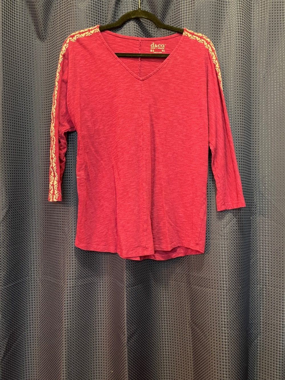 Denim&Co maroon V-Neck 3/4 Sleeve Top with Embroidered Shoulder Trim